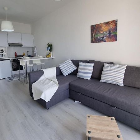 Super Modern Beachfront 1 Bedroom - Sleeps 4 Limassol Exterior foto