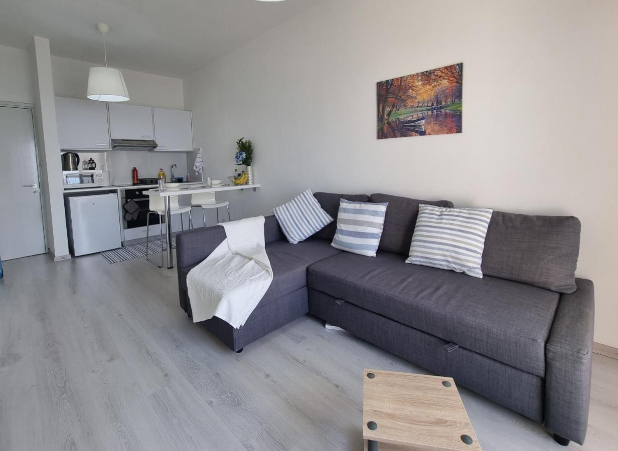 Super Modern Beachfront 1 Bedroom - Sleeps 4 Limassol Exterior foto